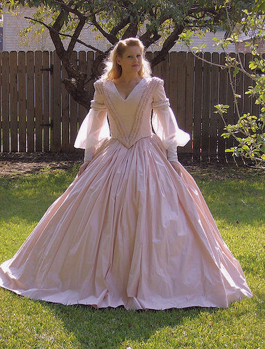 dee in north south civil war dress